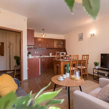 Daire Charming Near Gondola & Bar Street, Cedar 1 Complex *