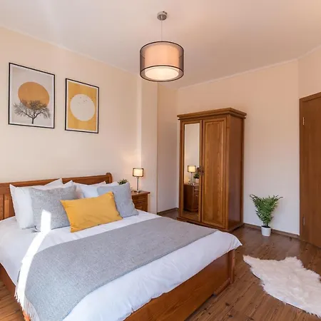 Daire Charming Near Gondola & Bar Street, Cedar 1 Complex *