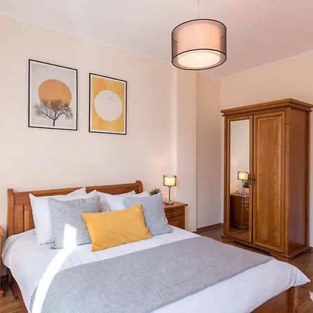 Daire Charming Near Gondola & Bar Street, Cedar 1 Complex Bansko