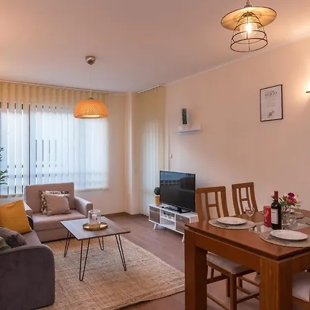 Charming Near Gondola & Bar Street, Cedar 1 Complex