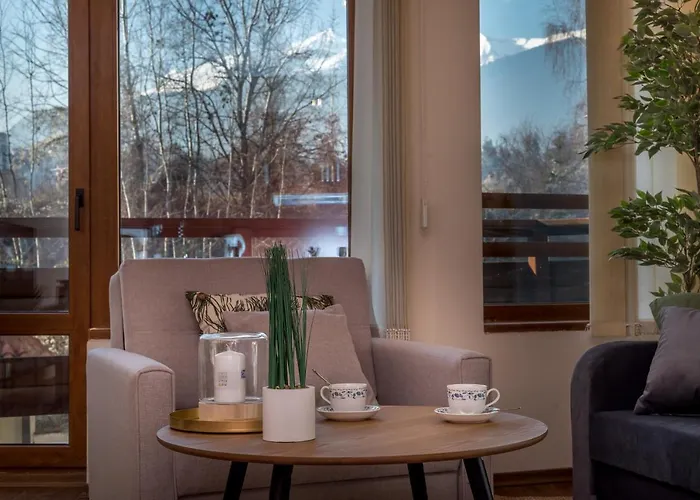 Charming Near Gondola & Bar Street, Cedar 1 Complex