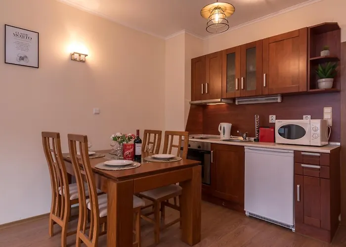 Apartamento Charming Near Gondola & Bar Street, Cedar 1 Complex